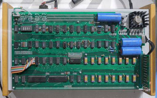 APPLE-1
